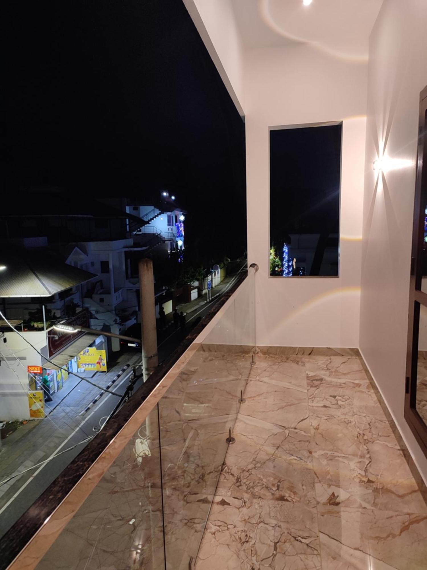 Alam Homestay Kochi Luaran gambar
