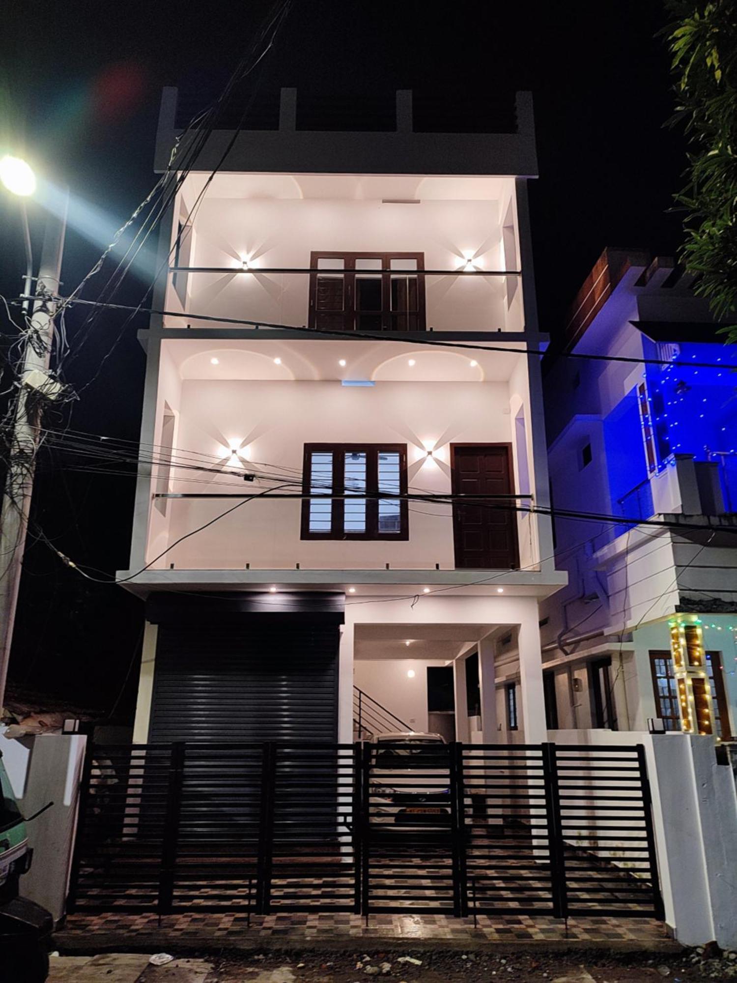 Alam Homestay Kochi Luaran gambar